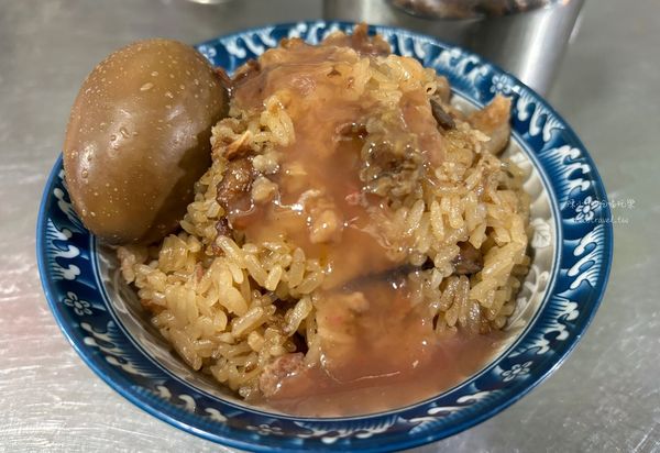 ▲▼太順油飯，市場早餐來一套魯蛋油飯尬赤肉湯。（圖／部落客陳小可授權提供）