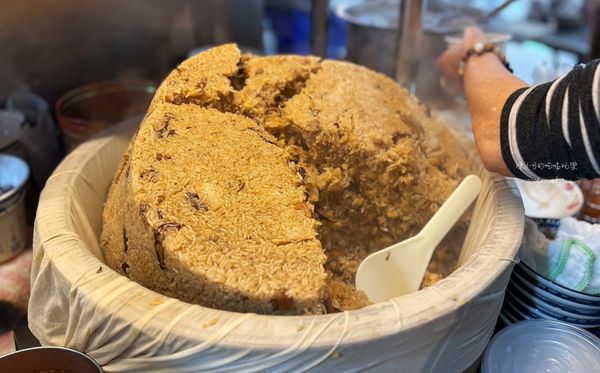 ▲▼太順油飯，市場早餐來一套魯蛋油飯尬赤肉湯。（圖／部落客陳小可授權提供）