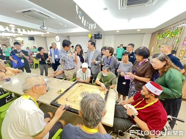 ▲為強化台南市高齡友善與長照政策接軌國際、提升服務量能，台南市副市長趙卿惠率市府團隊赴新加坡進行實地參訪與交流。（圖／記者林東良翻攝，下同）