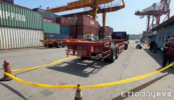 ▲▼ 基隆港內貨車司機遭聯結車輾斃 。（圖／記者郭世賢翻攝）