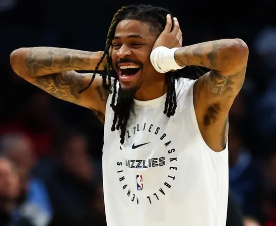 ▲▼莫蘭特新慶祝姿勢。（圖／翻攝自X／@ClutchPoints）