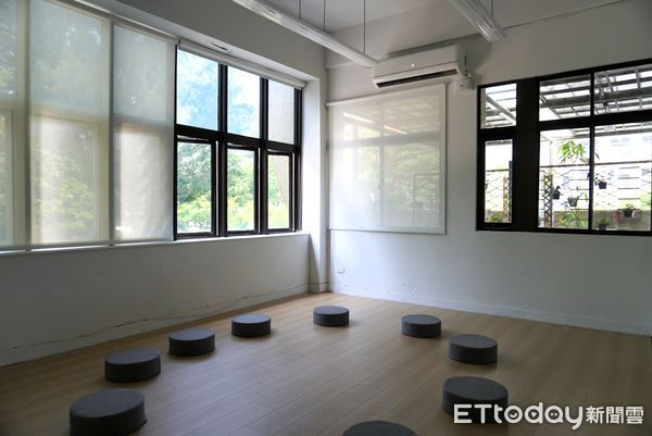 ▲虎科大學輔中心空間改造，教育部學特司副司長許嘉倩率隊實地開箱。（圖／記者游瓊華翻攝）