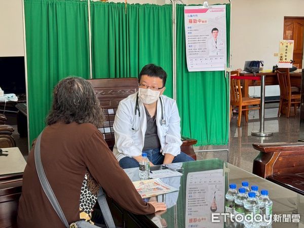 ▲▼    嘉義醫院攜手保安宮舉辦社區義診 守護健康傳遞福氣   。（圖／嘉義醫院提供）