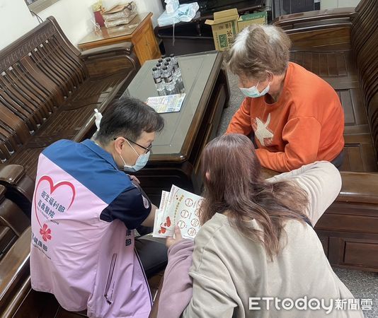 ▲▼    嘉義醫院攜手保安宮舉辦社區義診 守護健康傳遞福氣   。（圖／嘉義醫院提供）