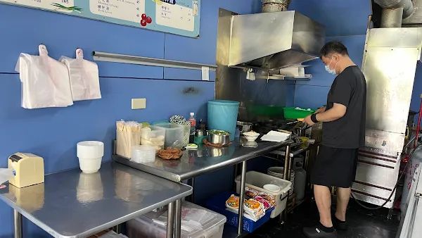 ▲▼高雄炒飯【喬品賣炒飯】苓雅美食|網友直呼全台十大炒飯|傳承兩代的好味道|牛腩絲尬咖哩炒飯有夠香。（圖／部落客美熊授權提供）