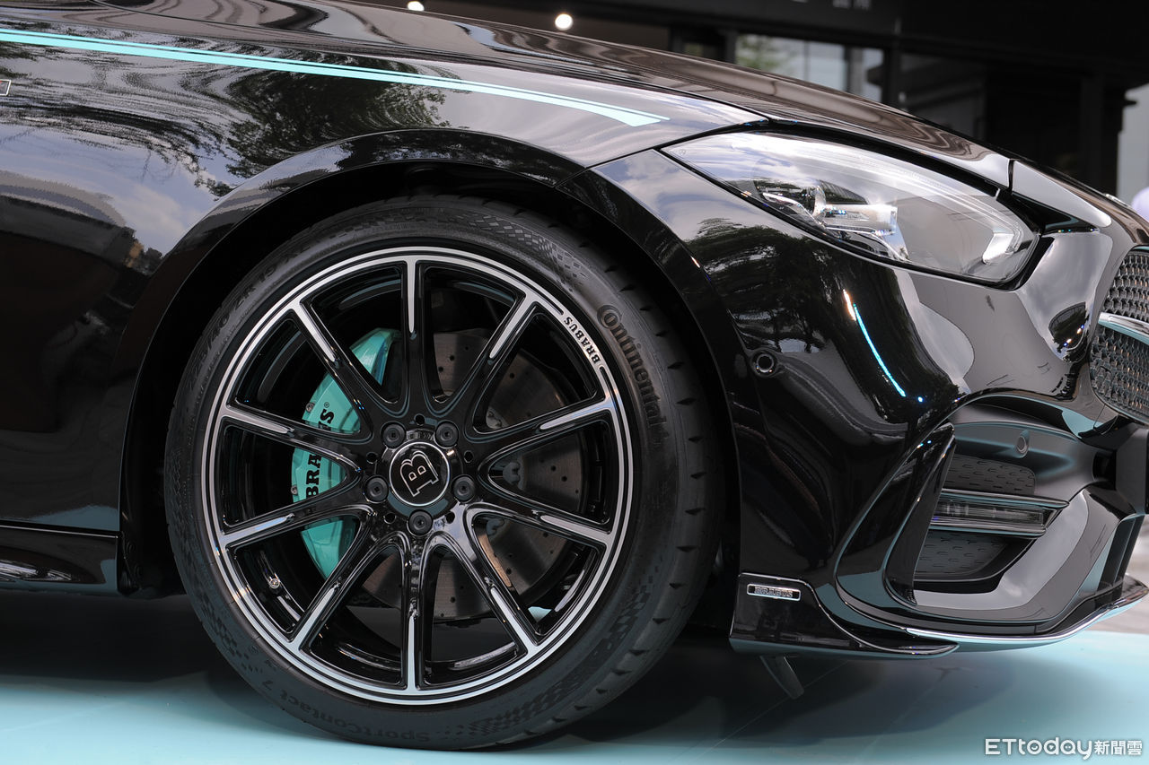 ▲Brabus最便宜新車登台 。（圖／記者林鼎智攝）
