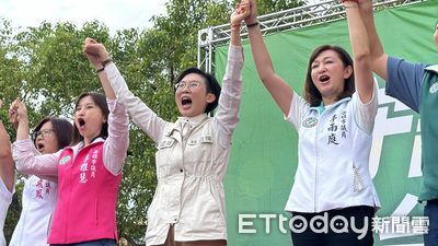服務處幾乎團滅!林岱樺微笑出席政策宣講會 支持者齊喊:加油