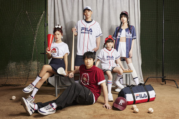 ▲全猿應援裝爆紅！FILA x 樂天桃猿這款單品成為球場必備，才剛開賣就準備完售？FILA x 樂天桃猿這系列到底有多猛！球場到街頭，一秒變身應援 MVP！FILA X 樂天桃猿限量開搶  。（圖／樂天桃猿提供）