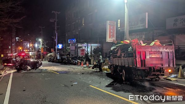 ▲▼    基隆新豐街死亡車禍         。（圖／記者郭世賢翻攝）