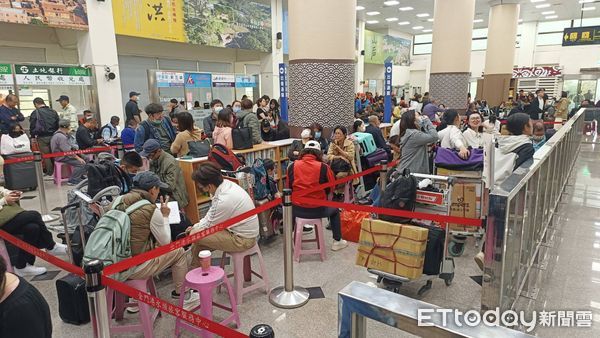 ▲▼金門起霧。（圖／記者林名揚翻攝）