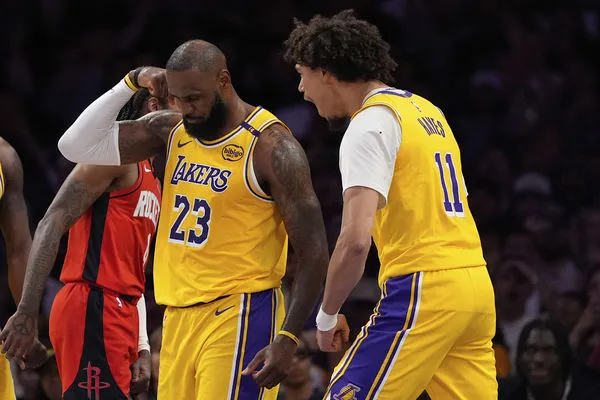 ▲▼湖人天王詹姆斯疑似左腹股溝傷勢再度復發。（圖／達志影像／美聯社）