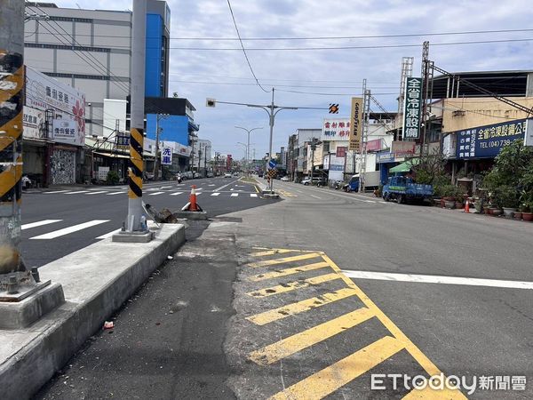 ▲▼彰化短短２小時３車騎上庇護島。（圖／記者唐詠絮翻攝）