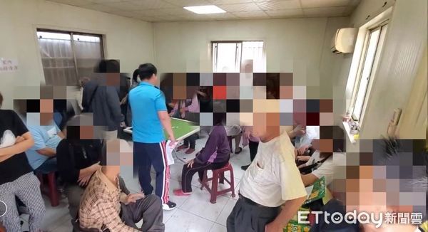 ▲▼岡山警方破地下職業賭場，共查獲41名賭客，其中驚見90歲高齡賭客。（圖／記者吳世龍翻攝）