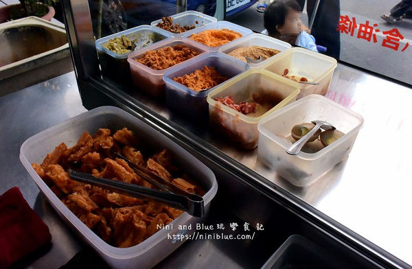 ▲▼台中飯團推薦，三種米種、雙色飯糰、十多種配料，自由選擇。（圖／nini and blue提供）