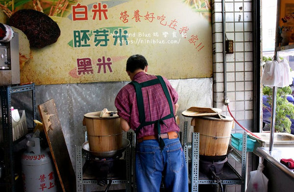 ▲▼台中飯團推薦，三種米種、雙色飯糰、十多種配料，自由選擇。（圖／nini and blue提供）