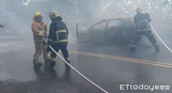 ▲▼    宜蘭台九丁火燒車        。（圖／記者游芳男翻攝）
