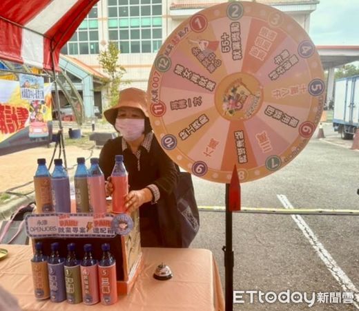 ▲勞動部勞動力發展署雲嘉南分署永康就業中心與左鎮農會攜手合作，在左鎮農會驛站舉辦偏鄉就業服務、物資捐贈及視障按摩體驗活動。（圖／記者林東良翻攝，下同）
