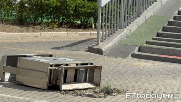 ▲▼ 2024.4.12北京十年來罕見大風            。（圖／記者任以芳攝）