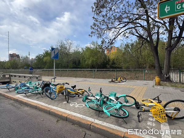 ▲▼ 2024.4.12北京十年來罕見大風            。（圖／記者任以芳攝）