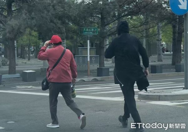 ▲▼ 2024.4.12北京十年來罕見大風            。（圖／記者任以芳攝）