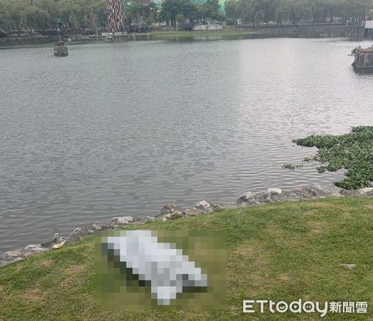 ▲台中生態湖驚傳男浮屍，警消已撈起身份待查。（圖／民眾提供）