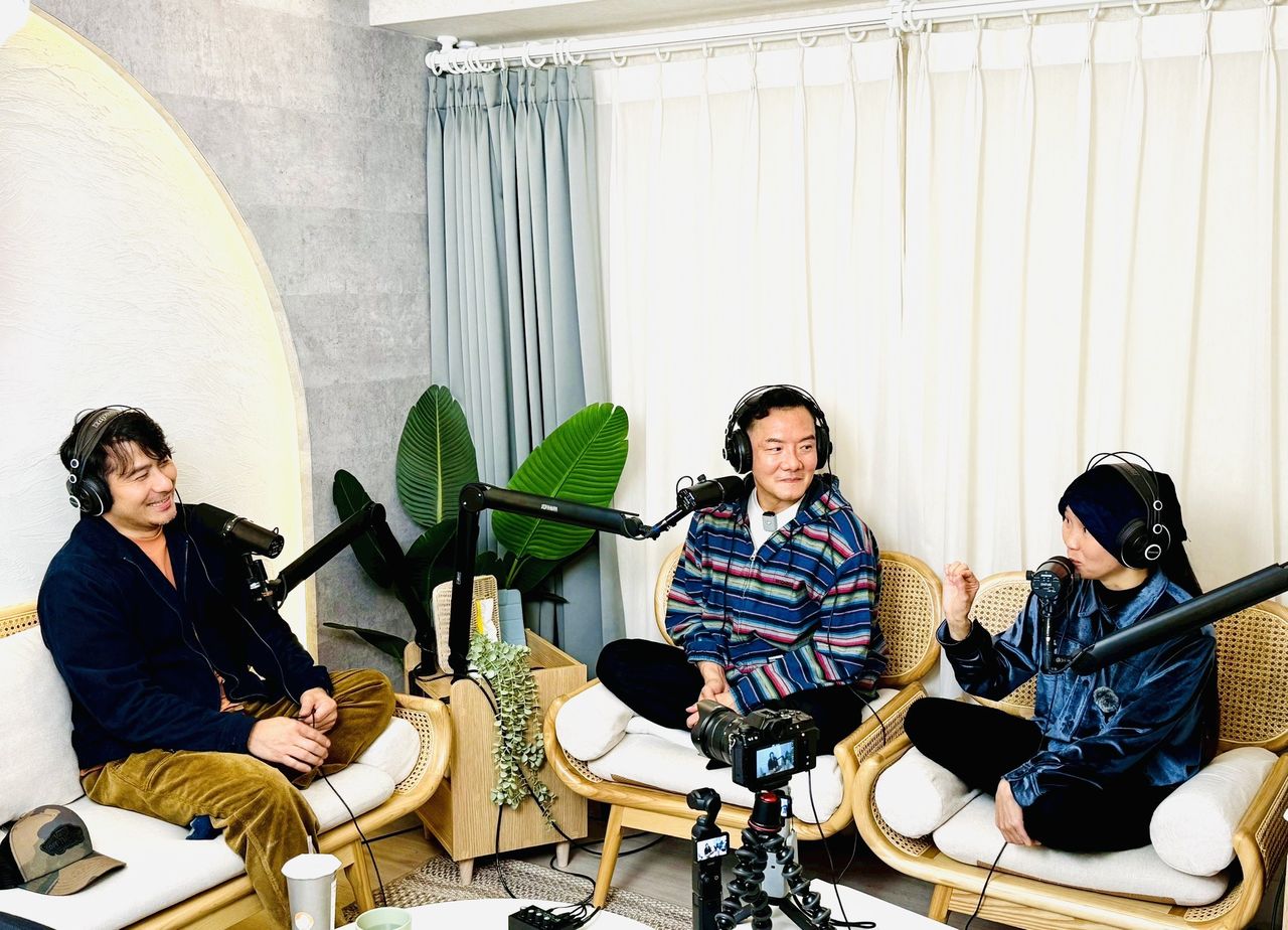 ▲▼郭彥甫接受田定豐、朱衍舞專訪。（圖／唱戲世界娛樂提供）