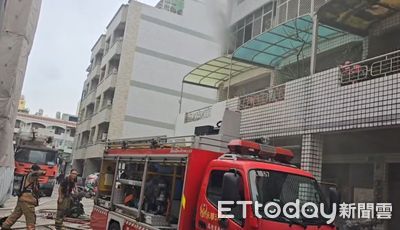 快訊／台南民宅火警！濃黑煙狂竄　救出2人送醫