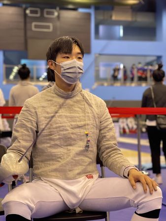 ▲《刺心切骨》牧森飾演擊劍隊隊員。（圖／周子娛樂提供）