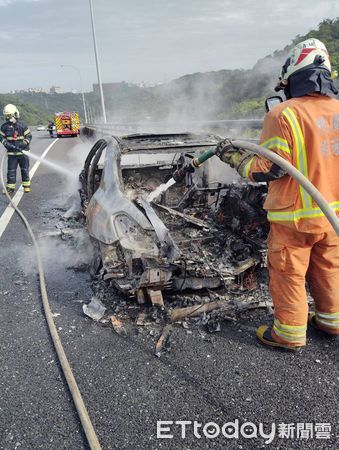 ▲▼       國道1五楊高架北上38K      。（圖／記者陸運陞翻攝）