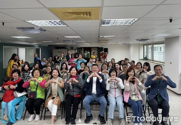 ▲民進黨桃園「新住民諮詢站」成立