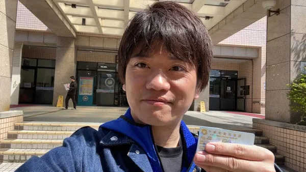 ▲JUN醬來台發展6年，終於拿到永久居留證。（圖／翻攝YouTube／JUN醬【變態先生】）