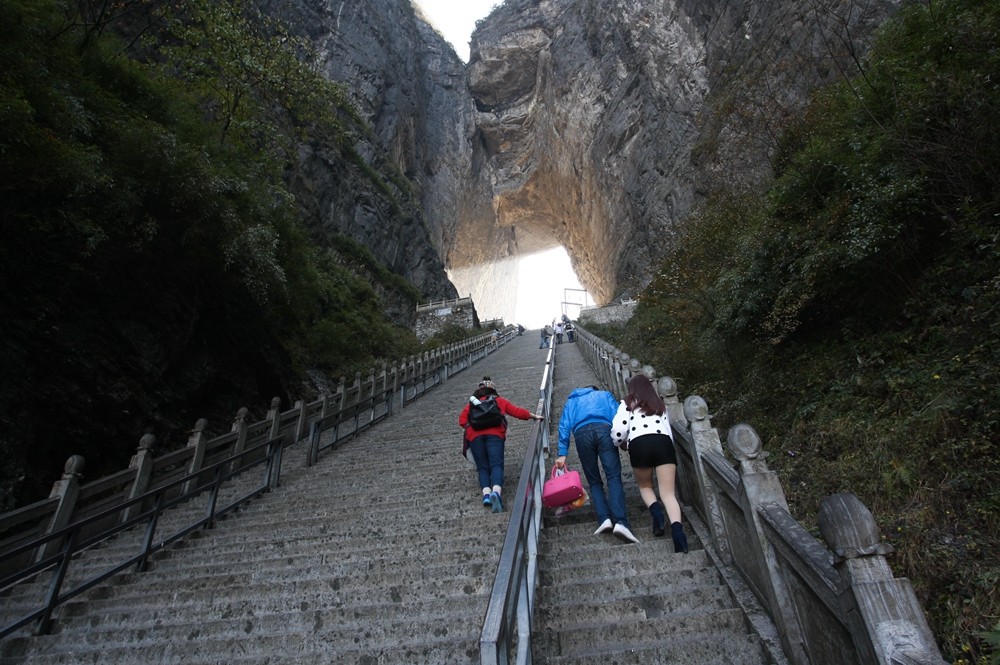 999階天梯配懸空玻璃步道天門山讓人腳痠又腿軟 Ettoday旅遊雲 Ettoday新聞雲