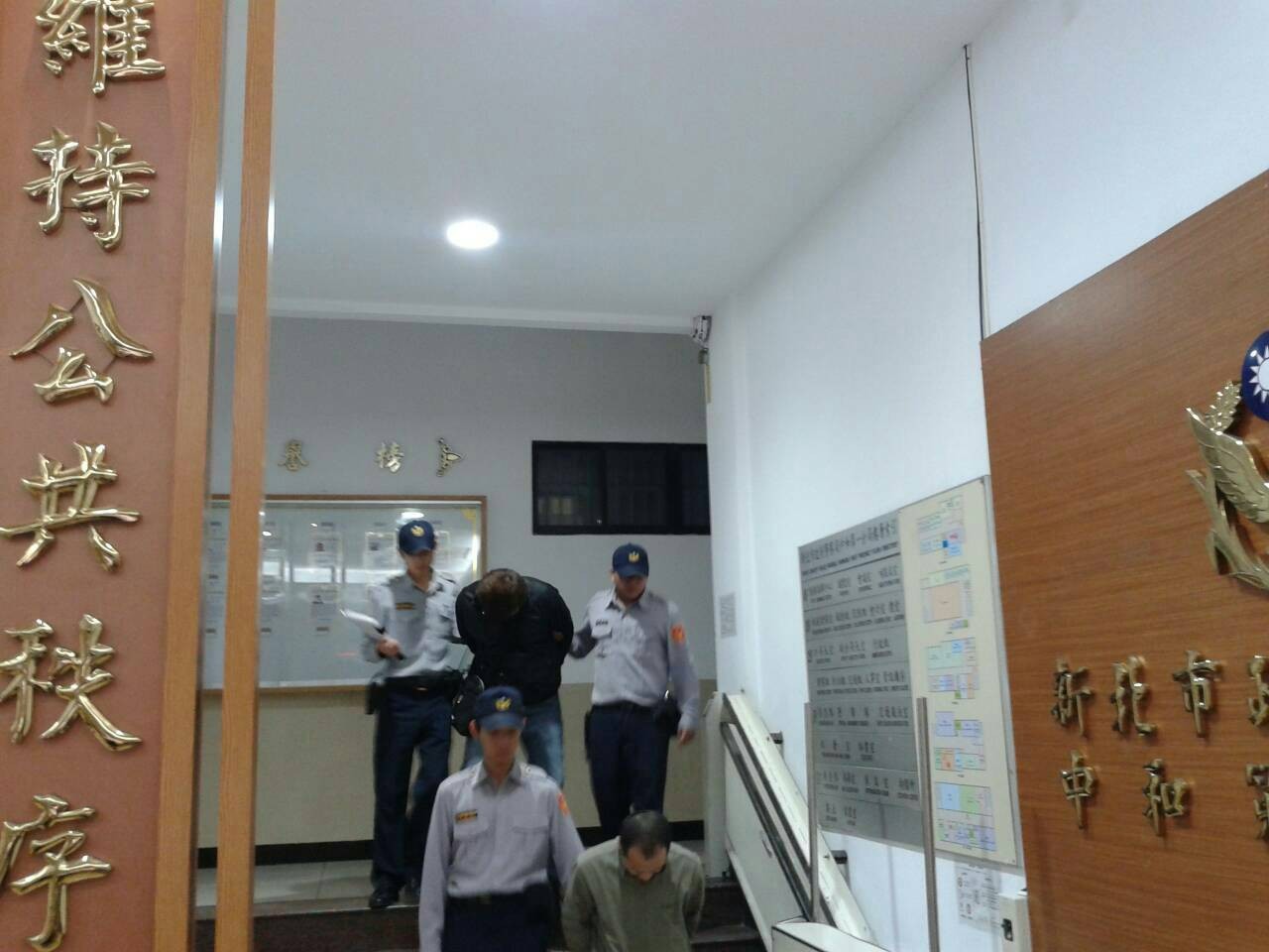 撞球間暗藏天九牌賭場k他命隨時供應警破門逮人 Ettoday社會新聞 Ettoday新聞雲手機版 Ettoday Mobileweb