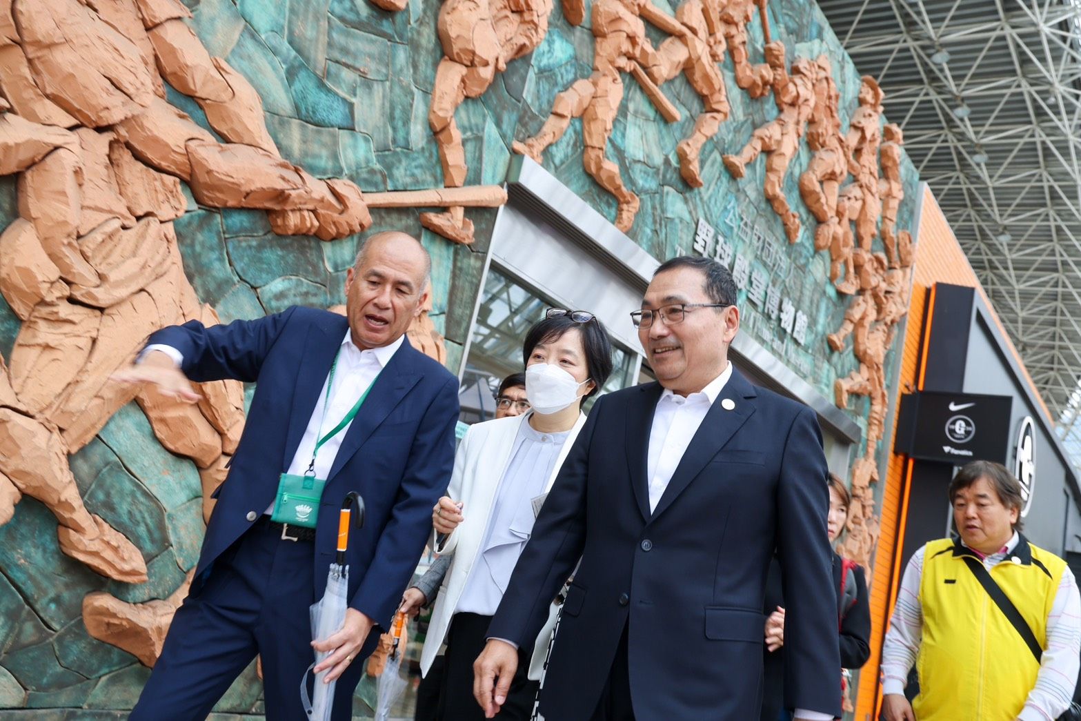 ▲重返12強中華隊奪冠東蛋 侯友宜：打造新北大巨蛋。（圖／新北市新聞局提供）