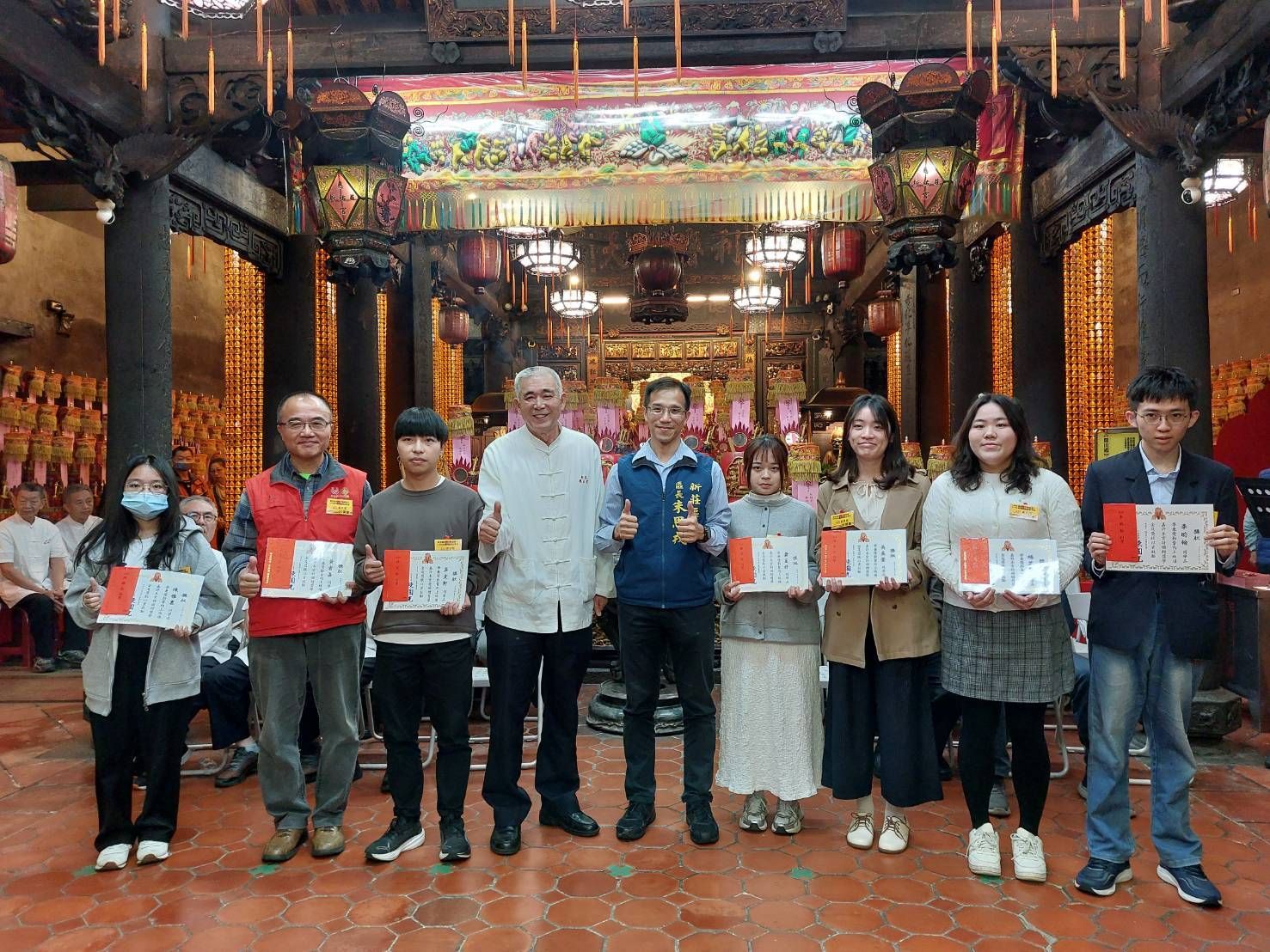 ▲新莊慈祐宮頒發獎助學金 152位學子受惠。（圖／新北市新莊區公所提供）