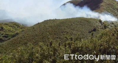快訊/陽明山小油坑火勢擴大!步道緊急封閉 山區遊客儘速撤離