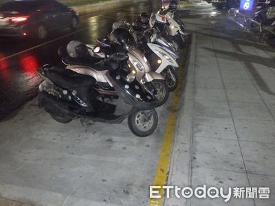 高雄黃線臨停彎成陷阱!機車停一排全遭拖吊 10車主慘噴新台幣