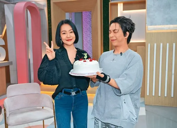 【獨家】【停工療心傷】吳姍儒代班掉業配　小S請假心繫《小姐不熙娣》