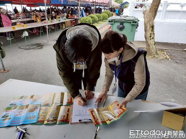 ▲花蓮推動「乾淨燒、適量燒、替代燒」全新的「新紙錢三燒政策」，為環保與民眾健康共同努力。（花蓮縣政府提供，下同）