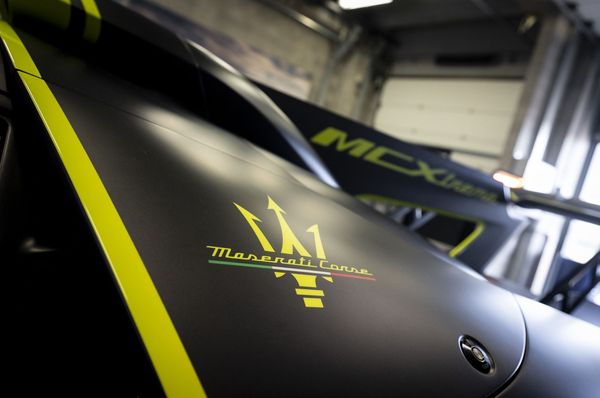 與 Maserati 設計中心（Centro Stile）攜手打造。以 Fuoriserie 客製化部門精心規劃的「速度猛獸」（ Speed Beast ）主題作為全車基礎