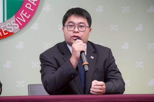 ▲▼民進黨發言人吳崢、律師黃帝穎舉行記者會。（圖／民進黨提供）