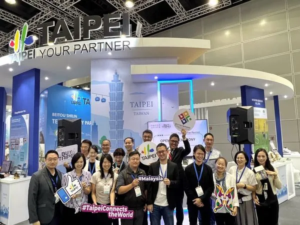 ▲圖為2023年馬來西亞台灣形象展台北市主題館(Taiwan Expo 2023 Taipei City Pavilion)參展商合影。（圖／貿協提供)