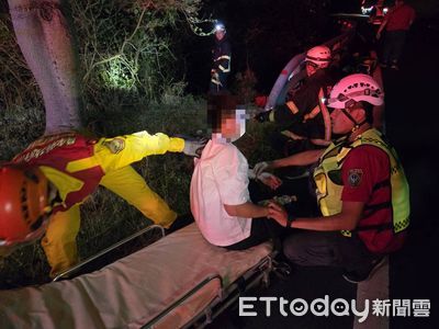 自小客翻落南迴公路10米深邊坡　消防5車7人救援