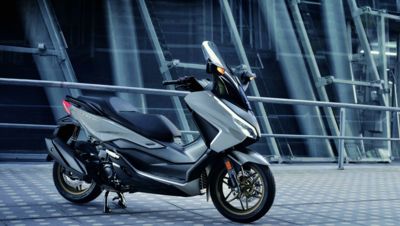 降2萬！台灣Honda「新年式Forza 350」重機開賣　新車色、4月交車