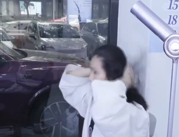 ▲店內也有自動吹風機。（圖／翻攝自微博）