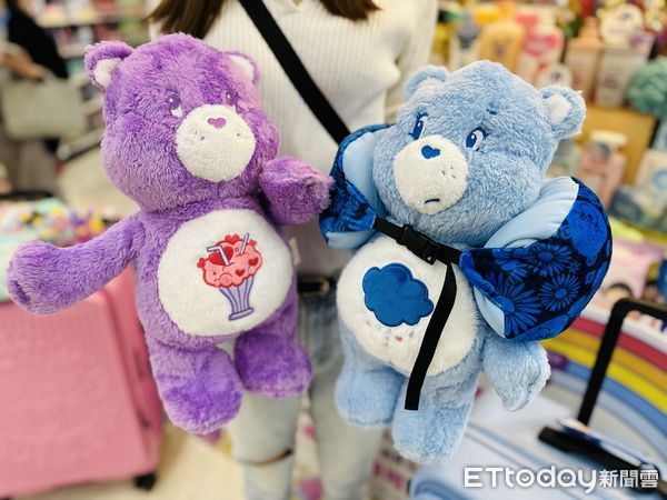 ▲▼歡樂熊粉暴動了！家樂福推出「2025 Care Bears」加價購。（圖／記者林育綾攝）