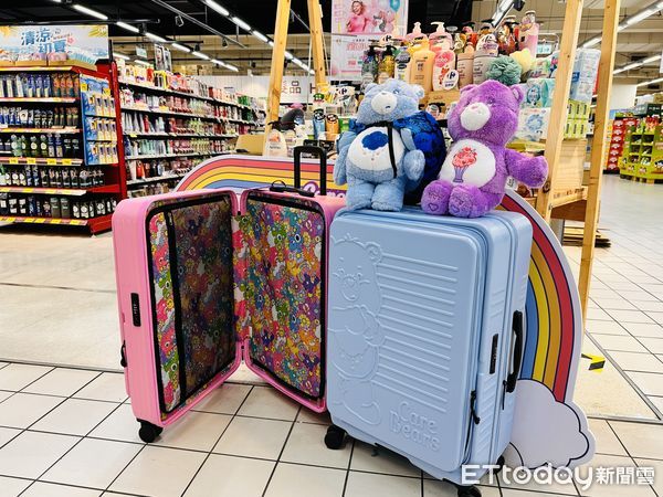 ▲▼歡樂熊粉暴動了！家樂福推出「2025 Care Bears」加價購。（圖／記者林育綾攝）