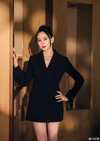 ▲胡靜曾因長相太古典美，戲路受阻。（圖／翻攝自胡靜微博）