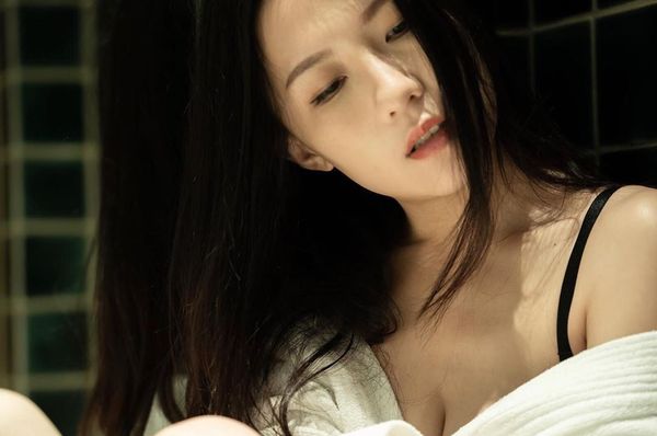 ▲王晶辱罵姜濤，火燒到女兒身上。（圖／翻攝自王晶微博、姜濤Instagram）