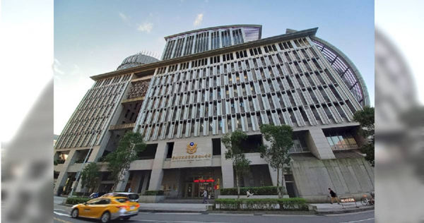 北市員警開門撞倒外送員！調解不成上法院　分局：尊重司法程序